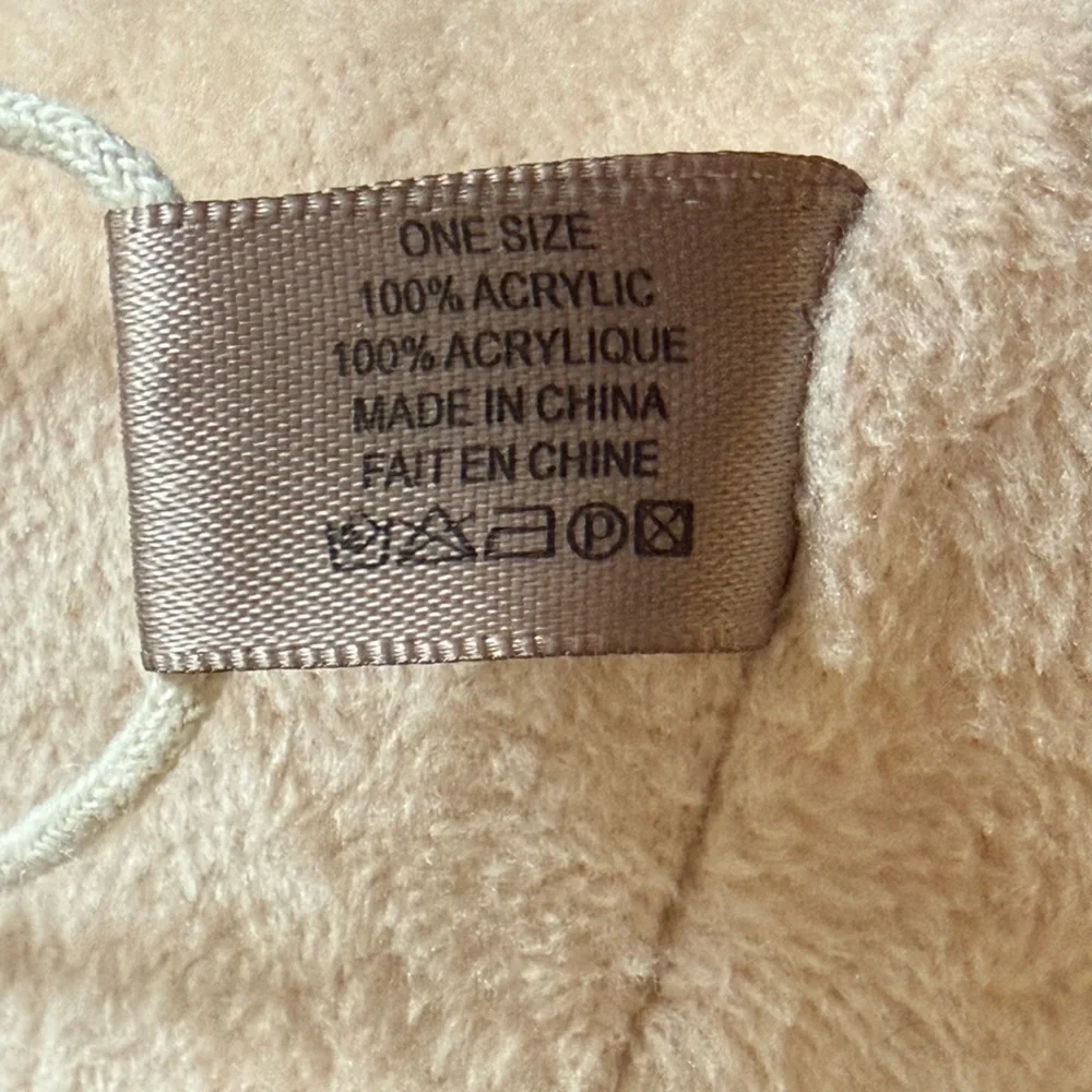 NWT Cozy Cream Knit Beanie and Face Cover Set